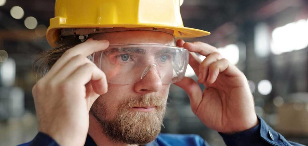 Protect Your Eyes: Choosing The Right Eye Protection For Different Work Environments In The Uae - Alzain Trading - 2026